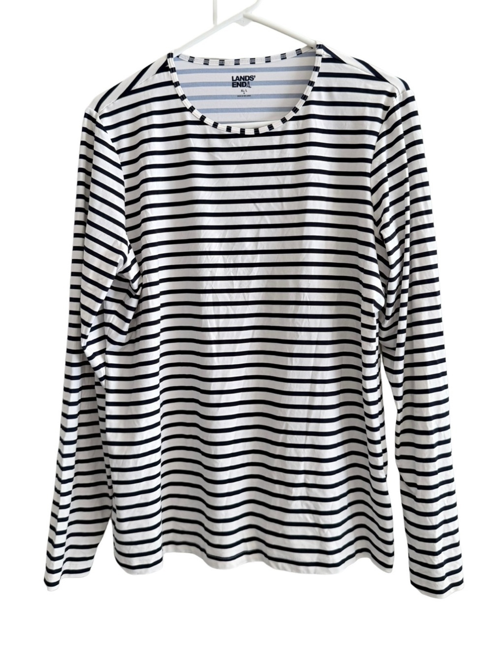 Lands' End Women's Long Sleeve Rash Guard Swim Tee
Size XL / Large